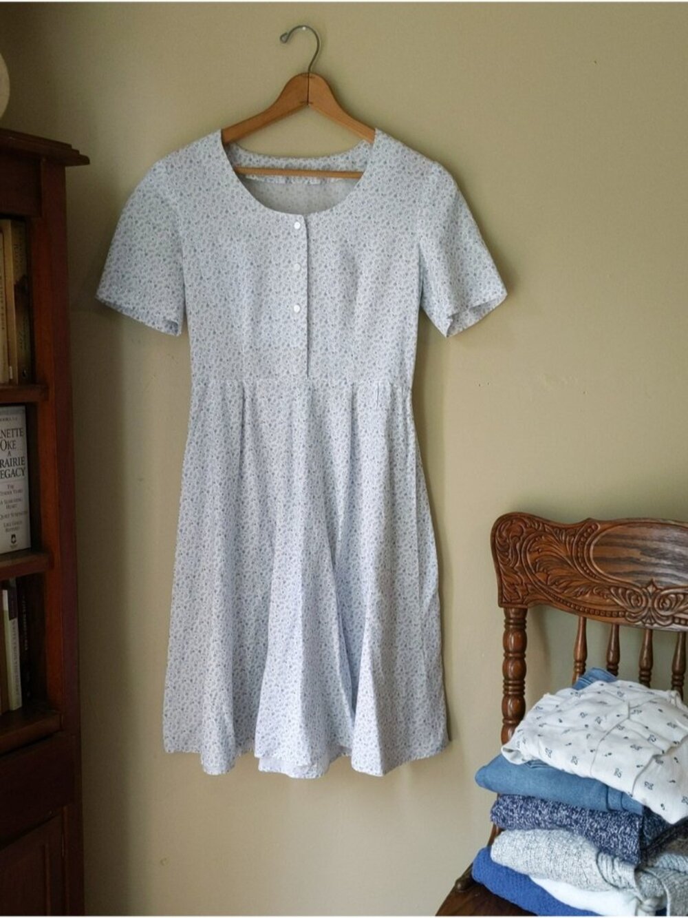 Hand-Made Light Blue Floral Short-Sleeve Cotton Dress